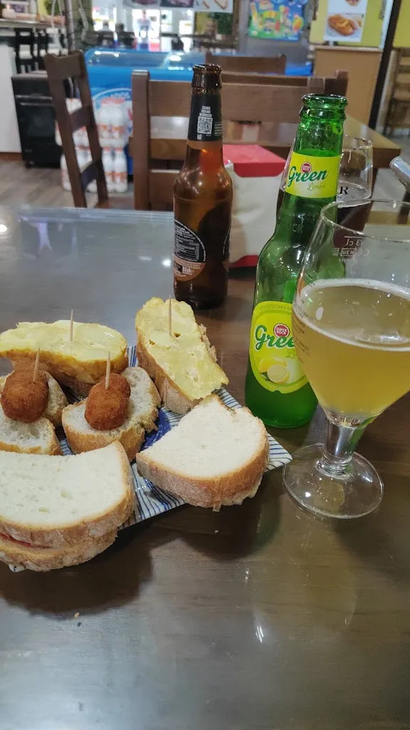 Yosi A_Cafe Bar Robert & Brais | Recomendado_Ponteareas_review