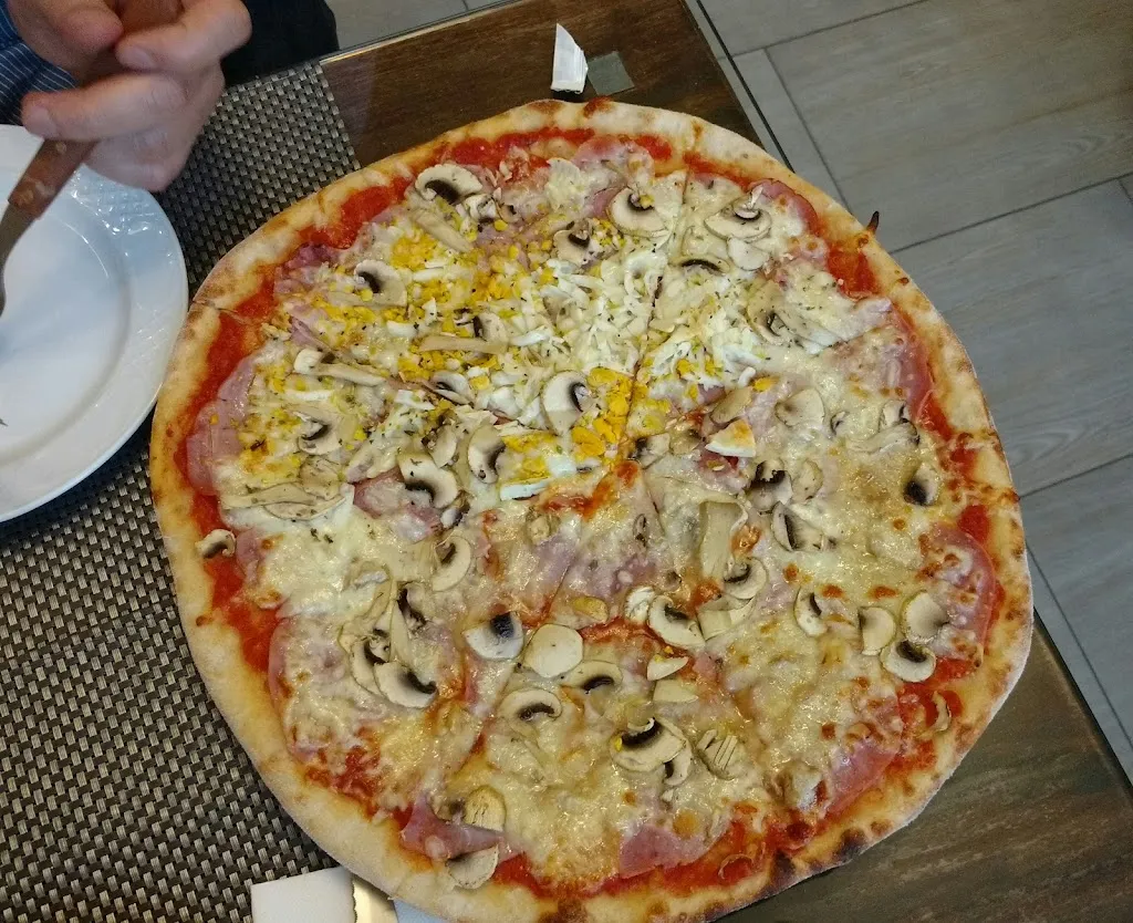 Menu_Pizzeria Piccola_Ponteareas_image_7