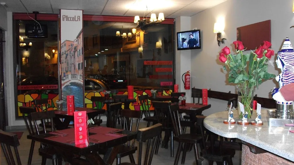 Pizzeria Piccola restaurant in Ponteareas