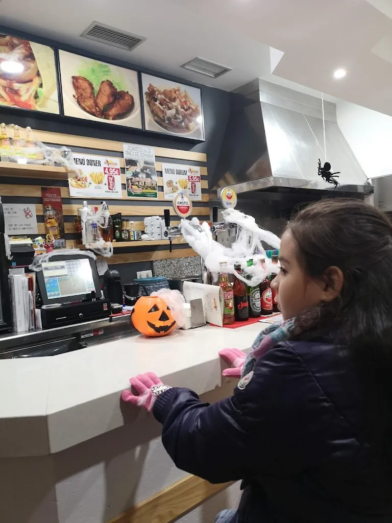 Lia S Aini (Laysa Spanglish)_Don Kebab_Ponteareas_review