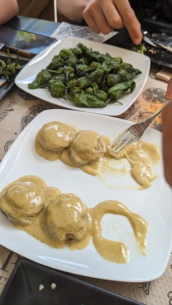 Aleksandra Liachenko Monteiro_Taskatenda_Salvaterra de Miño_recensione