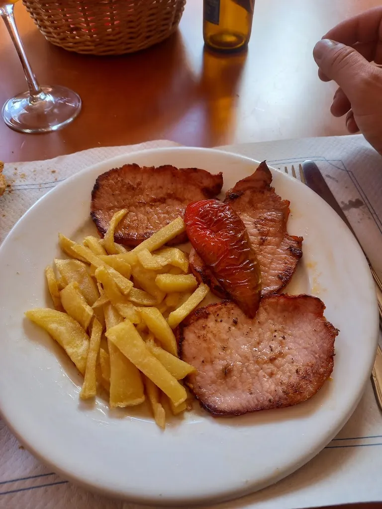 Abad Espantoso_Restaurante Pedra Furada_Salvaterra de Miño_review