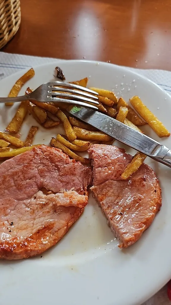 Nicolas Mendoza_Restaurante Pedra Furada_Salvaterra de Miño_review