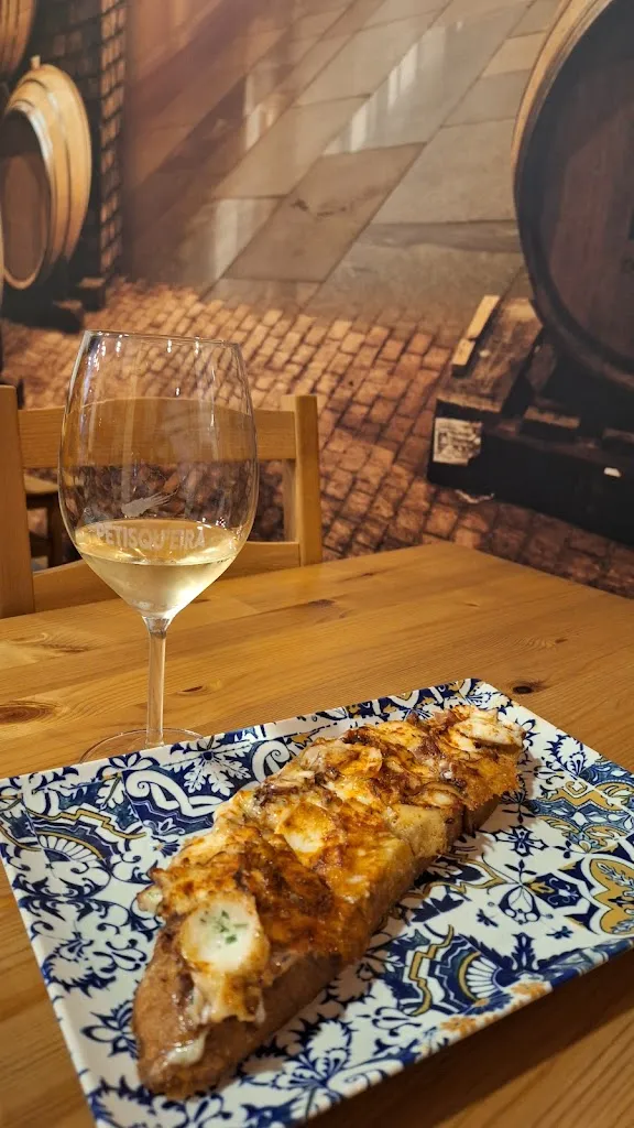 Liliana Garrido_Petisqu'eira_Salvaterra de Miño_recensione