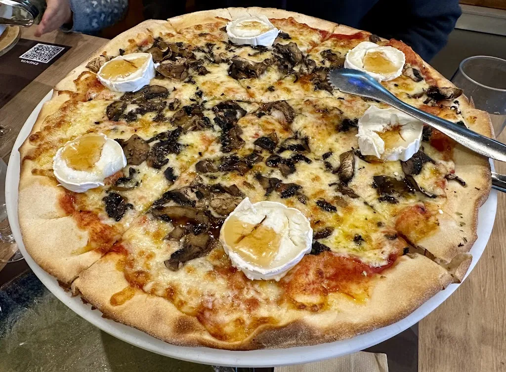 Don Genaro Pizzaria_Salvaterra de Miño_slider_image_3