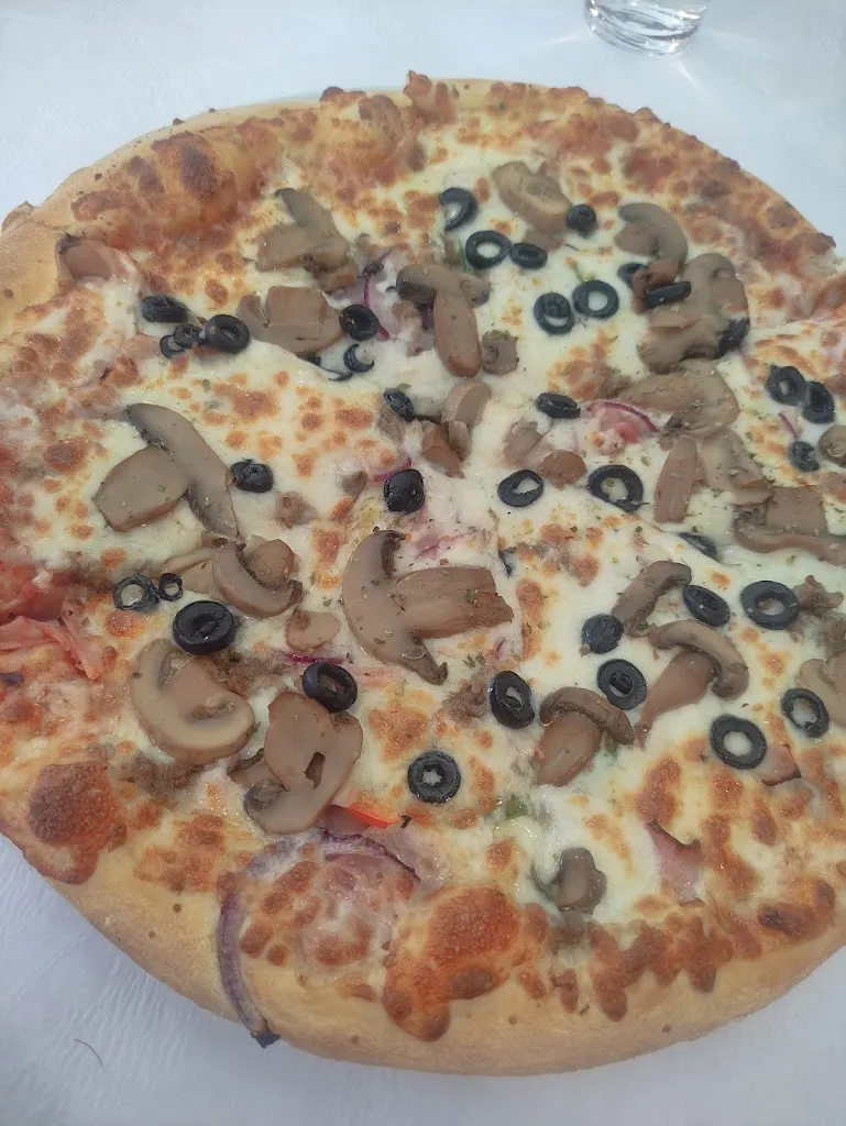 Alberto Ferreras_Mangiare Di Roma, Lda._Salvaterra de Miño_review