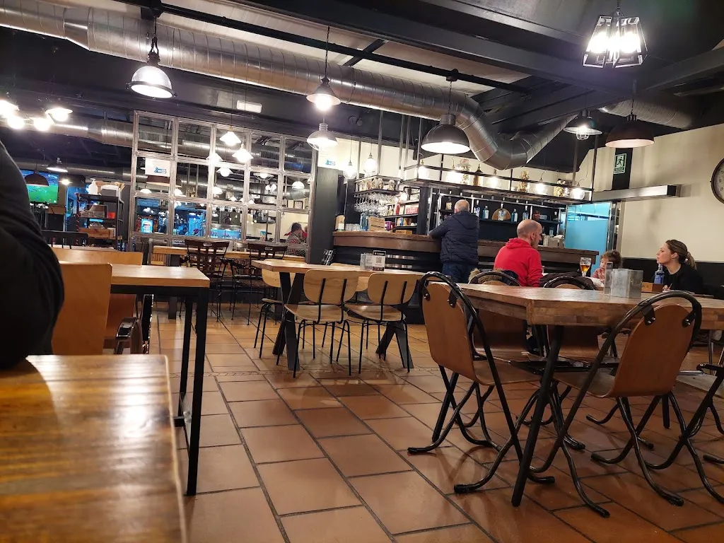 Cafetería-Restaurante La Parada restaurant in Salvaterra de Miño