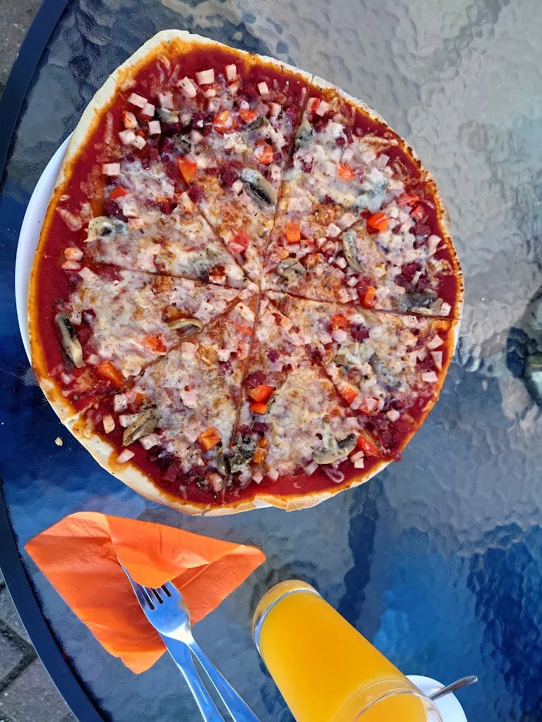 Magone Una Rauba_Riia Kohvik_Valga_review