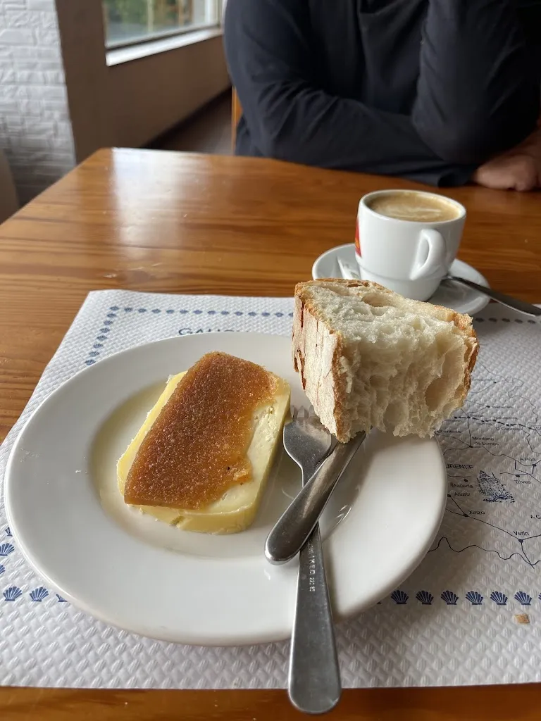 Adrienne Francis_O camiño_Silleda_review