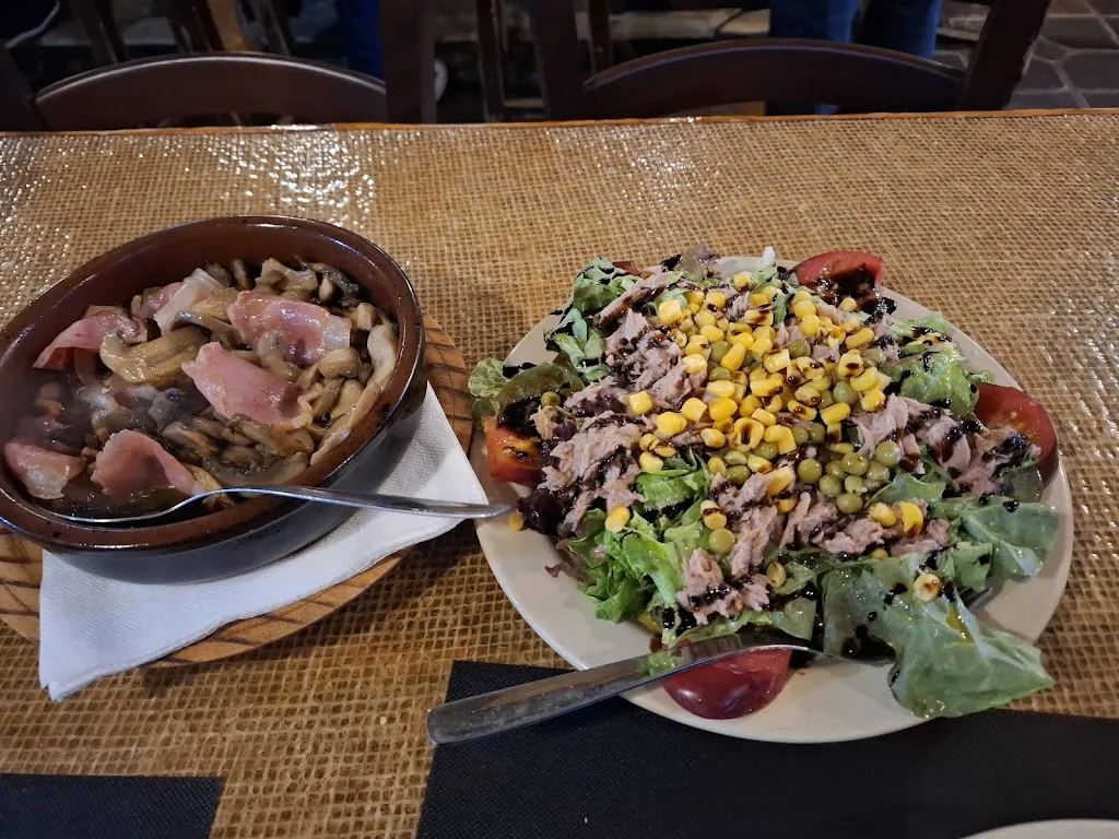 Sue Deeley_Bodegón Os Toneles_Silleda_review