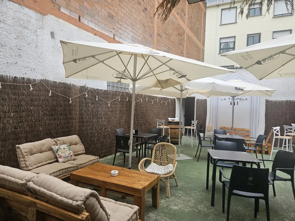 Bar Restaurante La Txapela_Silleda_slider_image_1