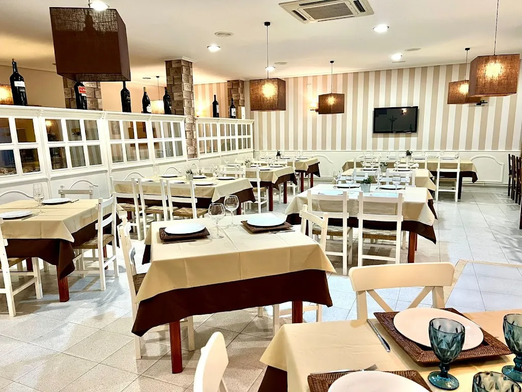 Hostal Bluû restaurant in Silleda