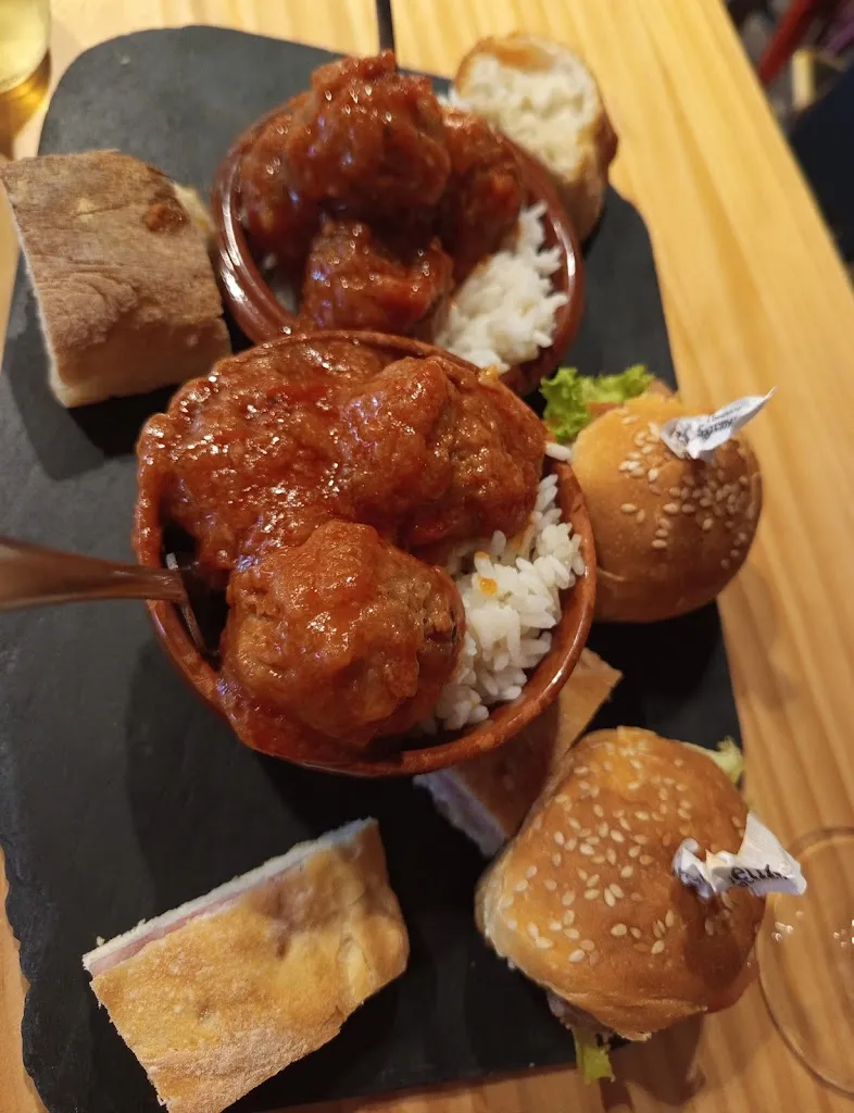 jose luis carron_Cervecería O Refuxio_Silleda_review