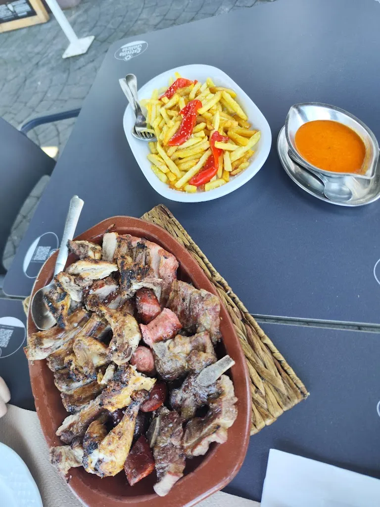 Kairasi_Casa Piñeiro_Soutomaior_review