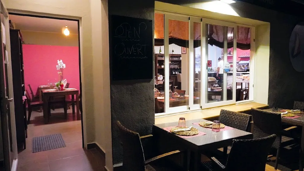 Aux 2 Papillons restaurant in Teulada