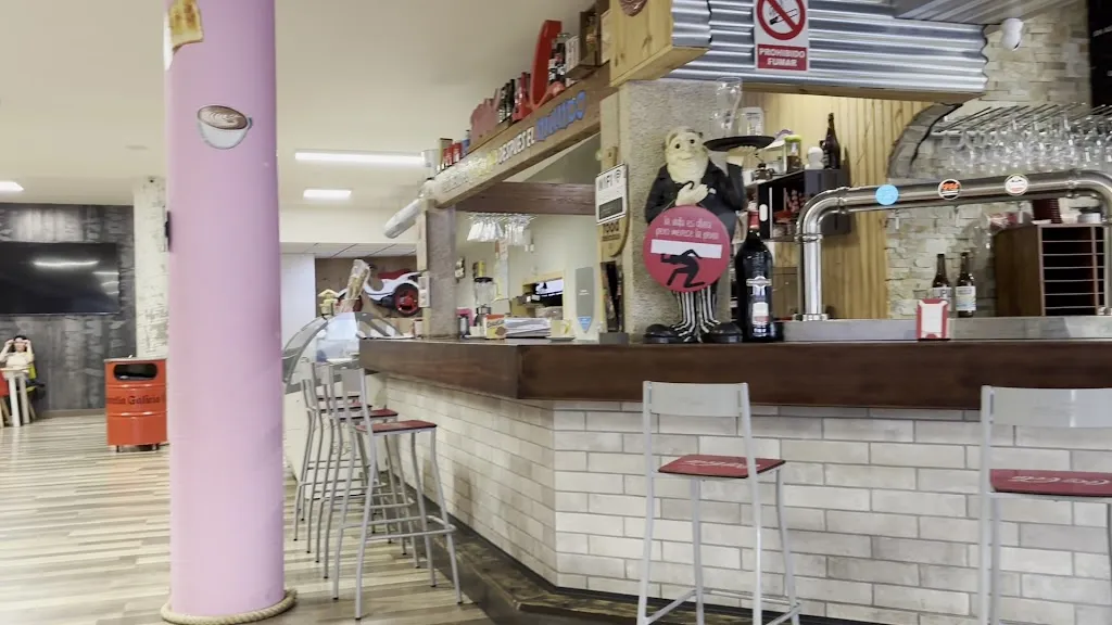 Gary Miller_La Creación...Bocateria..cafeteria.._Soutomaior_review