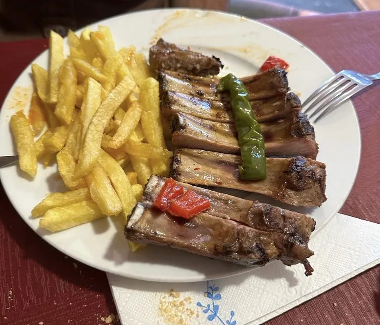 Hugo Fernández_Taperia Parrillada Suso vilaboa_Vilaboa_recensione