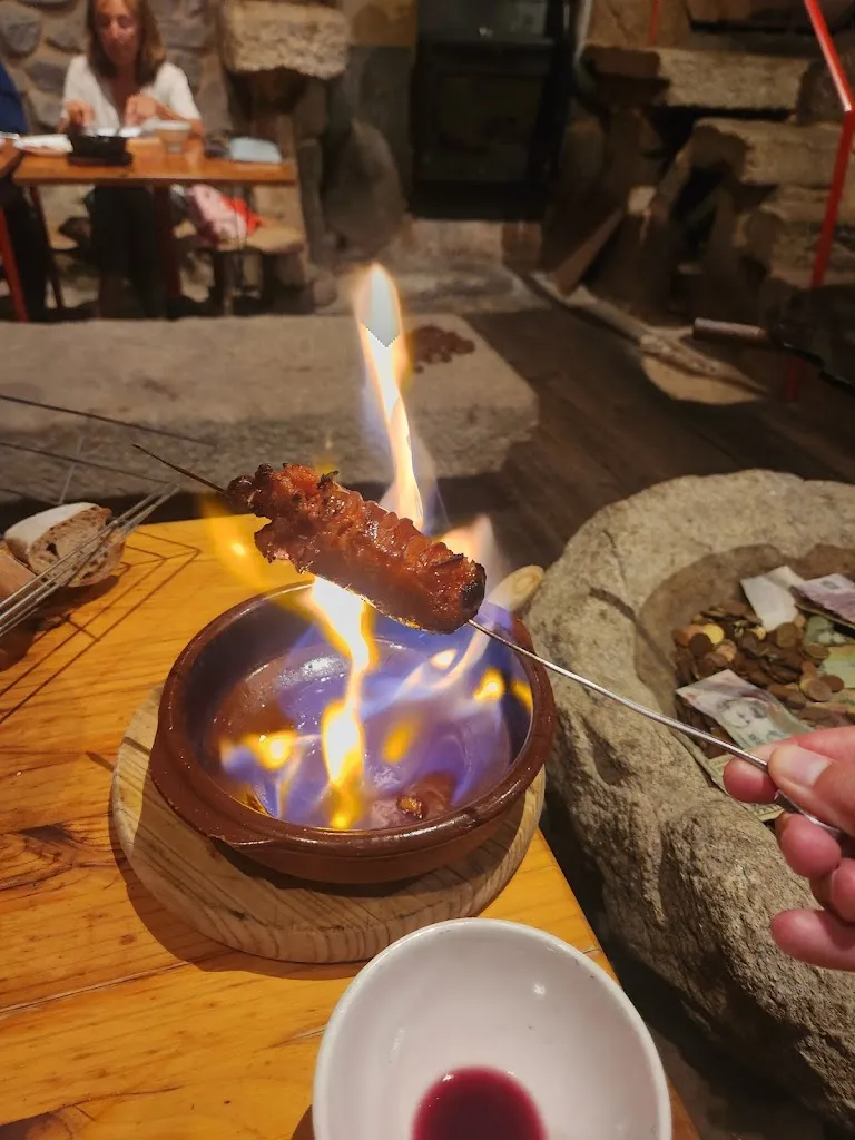 Bart H_CASA DØS DRUIDAS_Vilaboa_review