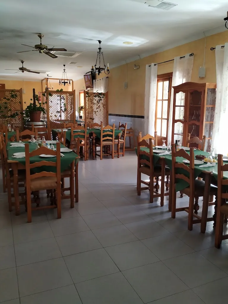 Hostal restaurante Amanecer_Albánchez_slider_image_1