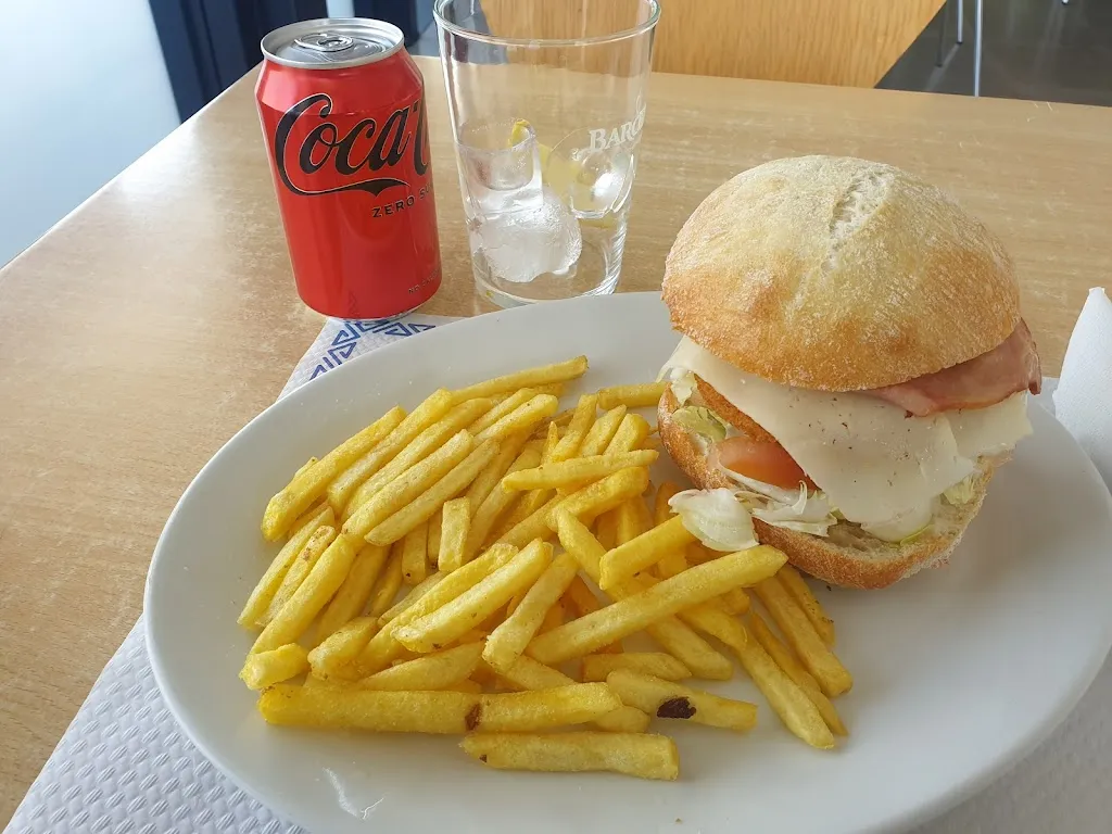 Menu_Cafetería Puerto Charro_Aldeanueva de Figueroa_image_2