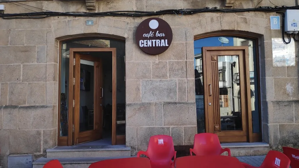 Café bar Central restaurant in Aldeadávila de la Ribera