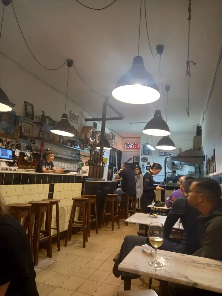 Hilary Dudley_Taberna A Mina_Vigo_review