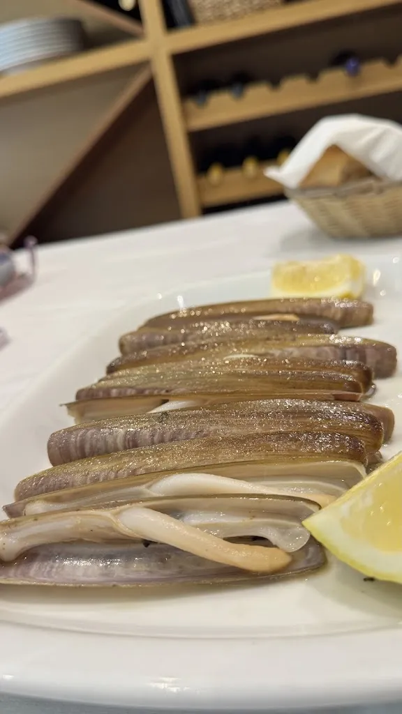 César JZ_Restaurante El Puerto_Vigo_review