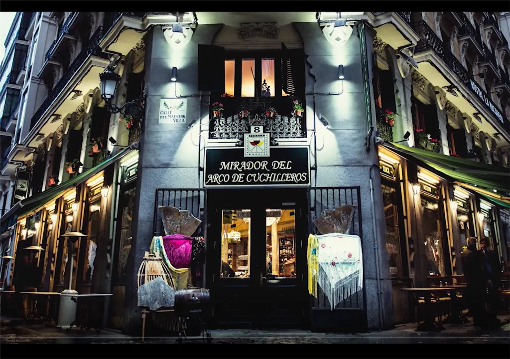 Mirador del Arco de Cuchilleros restaurant in Arco El