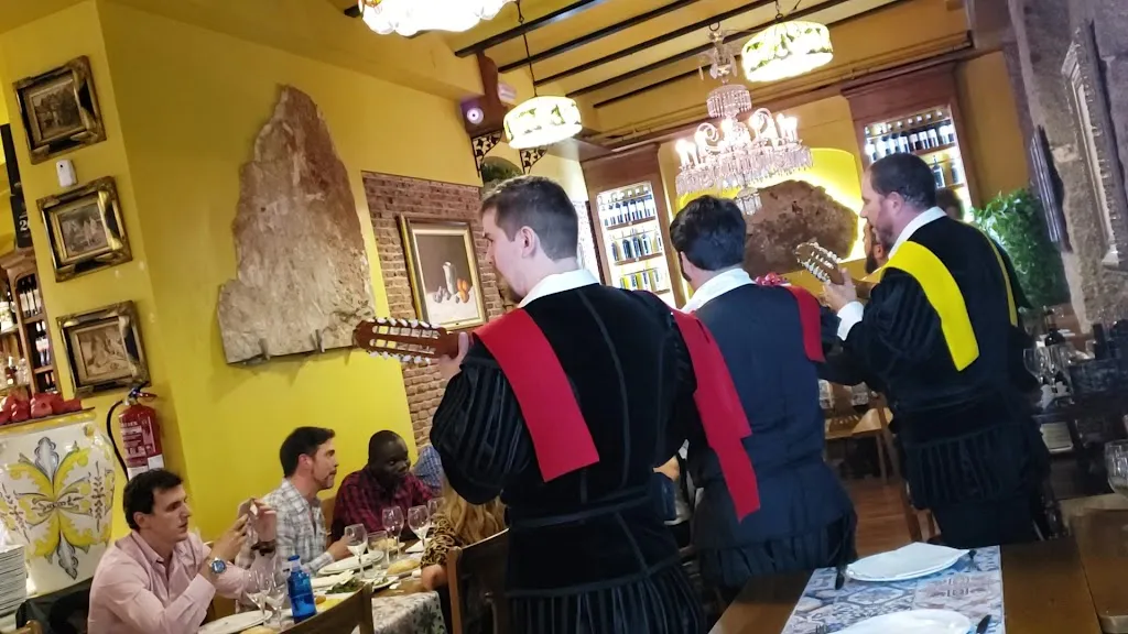 Mirador del Arco de Cuchilleros_Arco El_slider_image_2