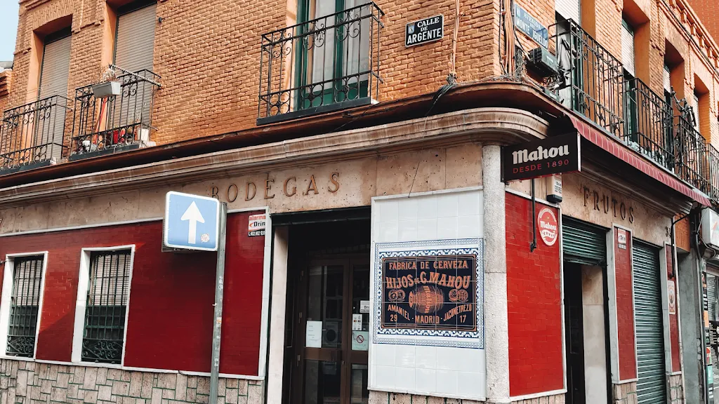 Bodegas Frutos restaurant in Barbadillo