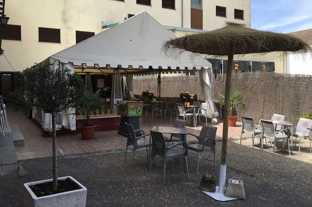 Terraza La Fuente restaurant in Babilafuente