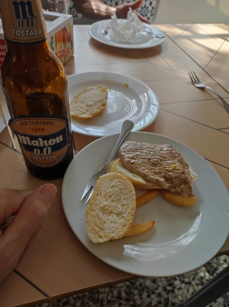 Miguel_Bar Zamarulo Aca la Mari_Alboloduy_recensione