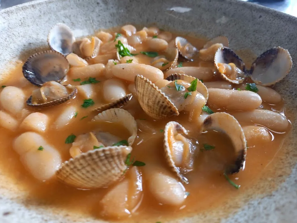 Playa salvaje Sanxenxo Gastrobar_Sanxenxo_slider_image_3