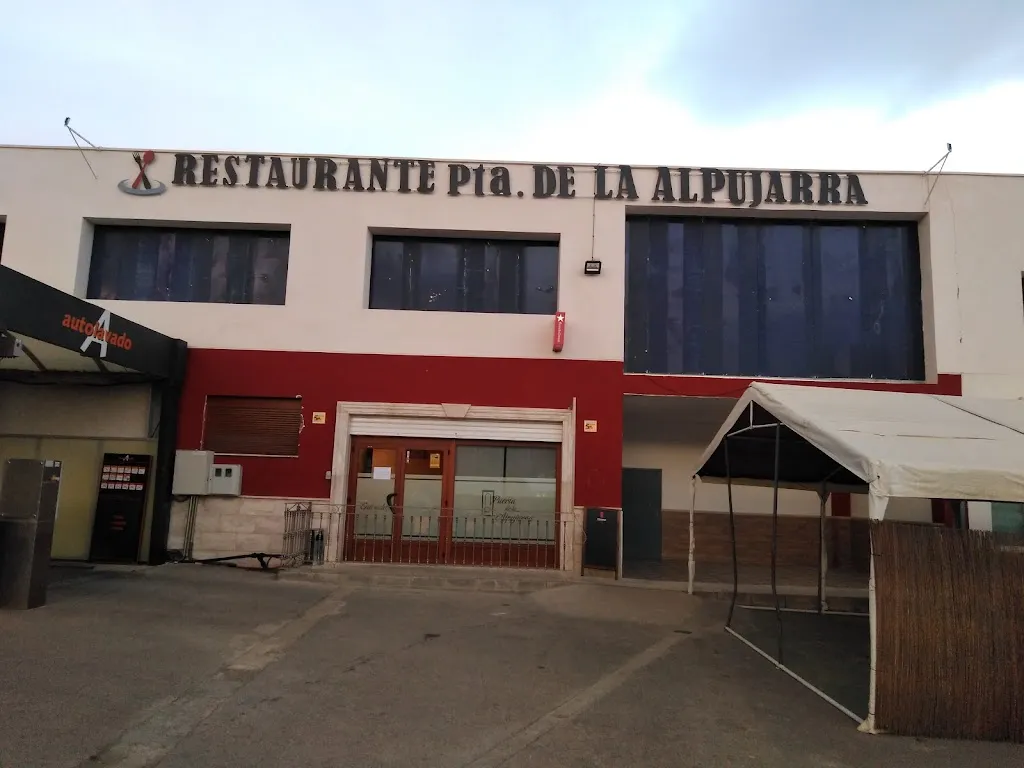 . PUERTA DE LA ALPUJARRA ristorante a Alboloduy