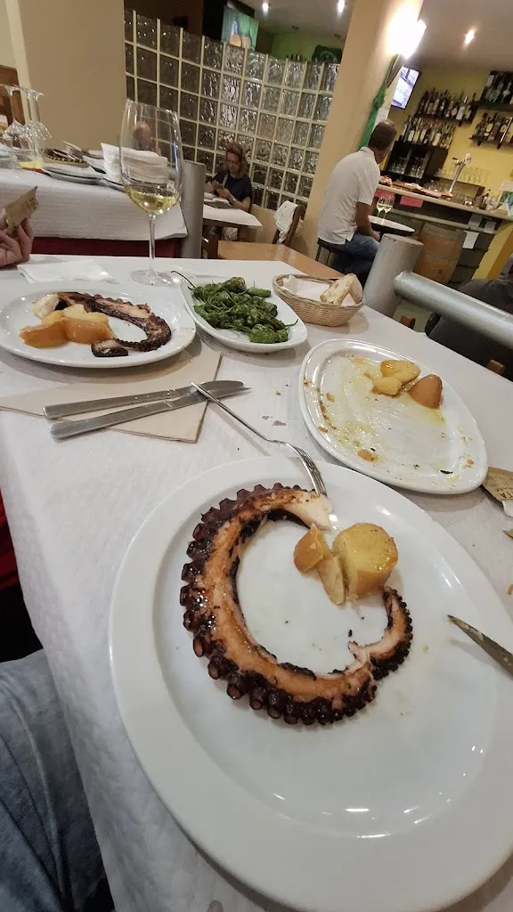 Luis Miguel Estevéz Olivenza_Taberna Arca_Sanxenxo_review