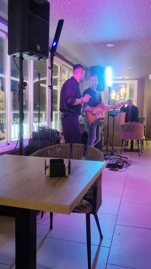 Yaiza TC_El Escondite del Atlante_Sanxenxo_review