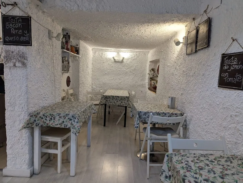 J P Lotzkar_La Filomena_Cabrillas_review