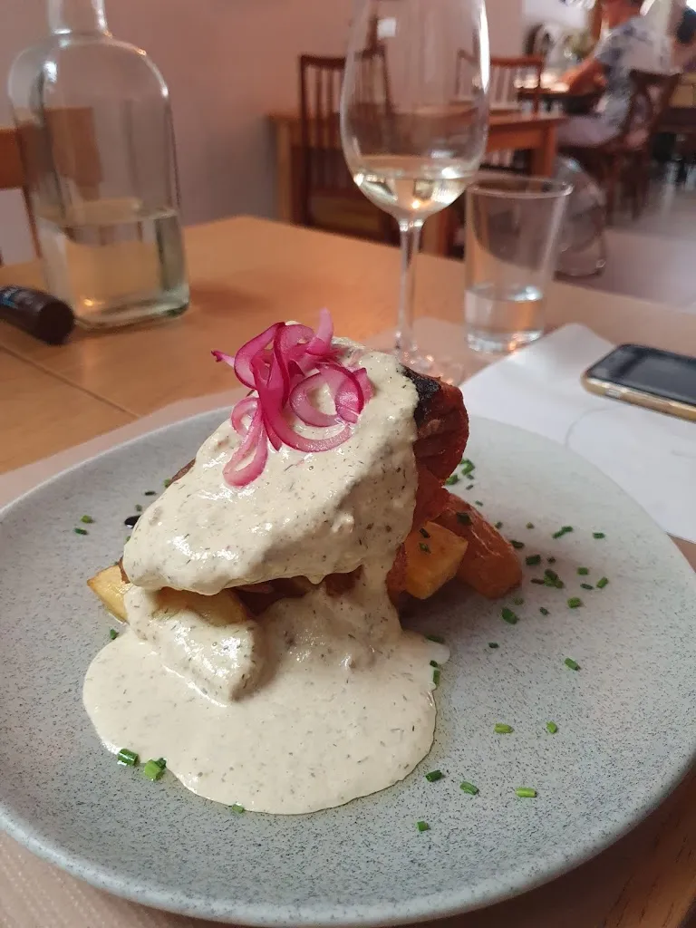 Georgios Meletis_Los Porfiados_Buenavista_review