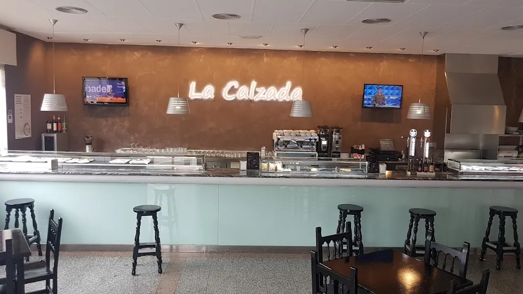 RESTAURANTE CAFETERIA La Calzada Restaurant in Cabezabellosa de la Calzada