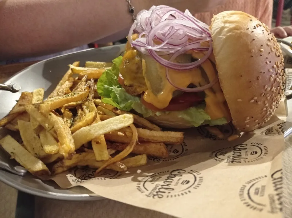 Pedro Lima_Charlie Comedy Burger Factory_Cabeza de Béjar La_review