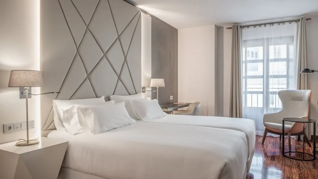 Hotel NH Collection Salamanca Palacio de Castellanos_Calvarrasa de Abajo_slider_image_3