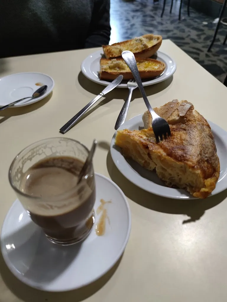 Menu_Bar Hostal Alayka_Calvarrasa de Abajo_image_1