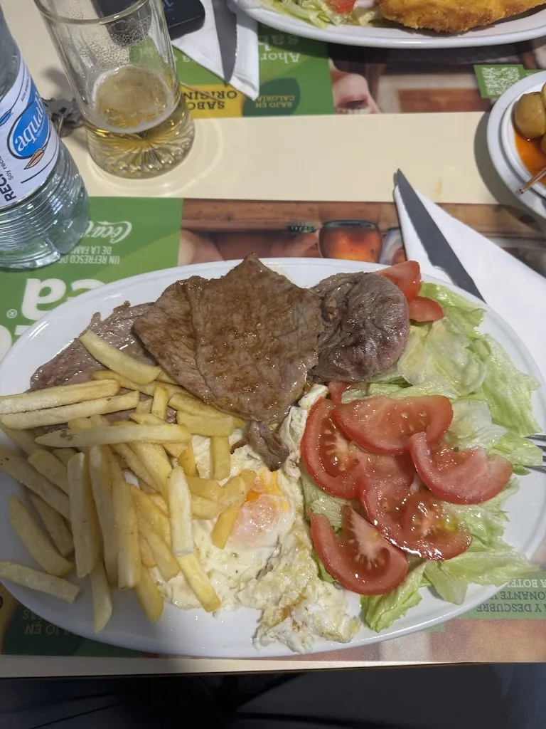 Bar Hostal Alayka_Calvarrasa de Abajo_slider_image_2