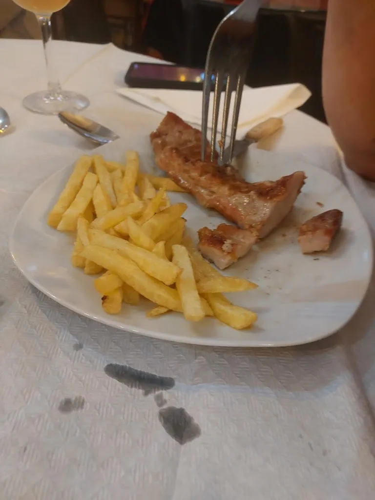 Eli Jerez_Bar restaurante La pista_Campillo de Azaba_review