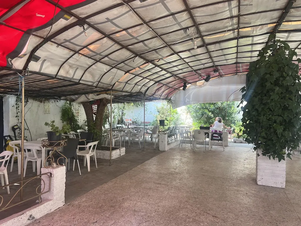 Bar restaurante La pista ristorante a Campillo de Azaba