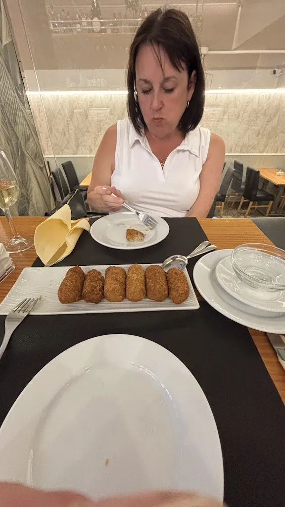 Paul Roberts_ENOC Restaurante_Cee_review