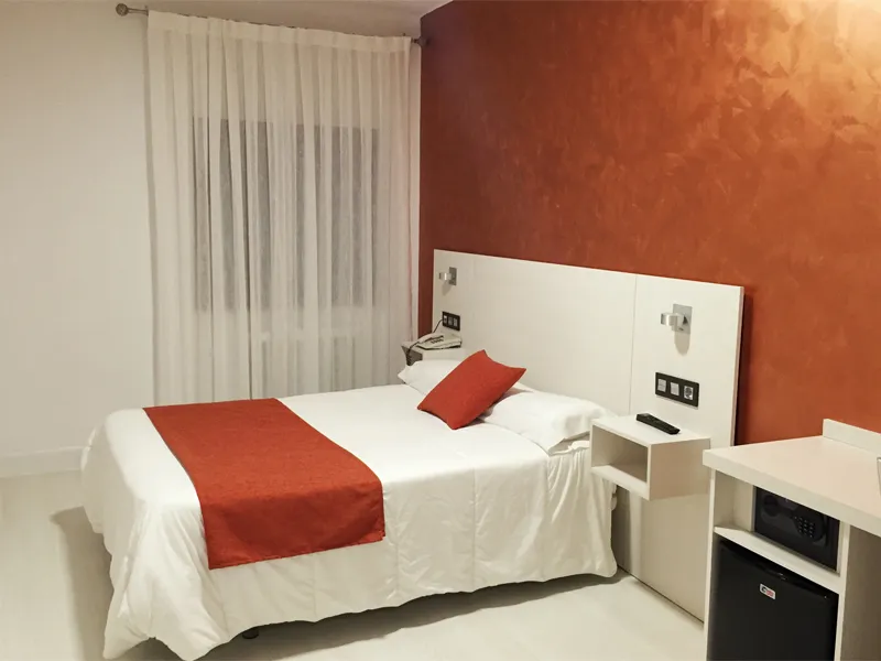 Hotel Emperatriz I restaurant in Castellanos de Villiquera