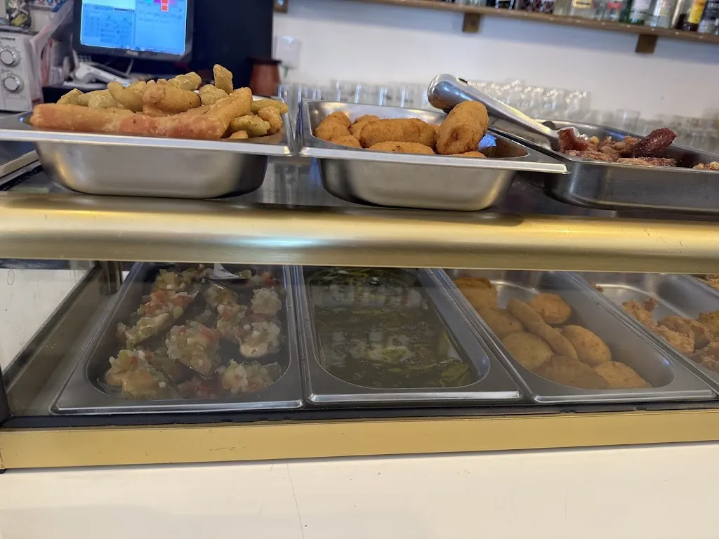 Maria Llum Bondia_Bar Triana_Candelario_review