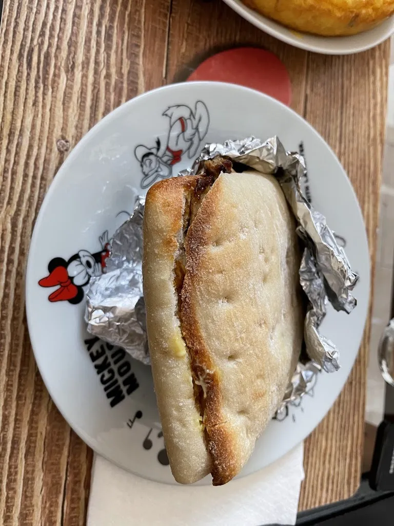 ALEX AG_Bar restaurante el cerro_Cerro El_review