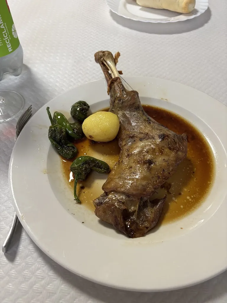 Enrique Galilea_Campero Bar Restaurante Hostal_Chagarcía Medianero_review